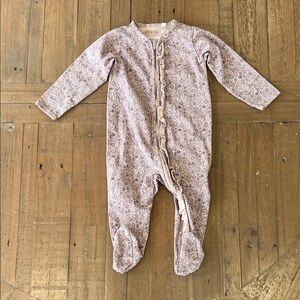 Fixoni pink and purple floral ruffled zip front footed pajamas 9 months